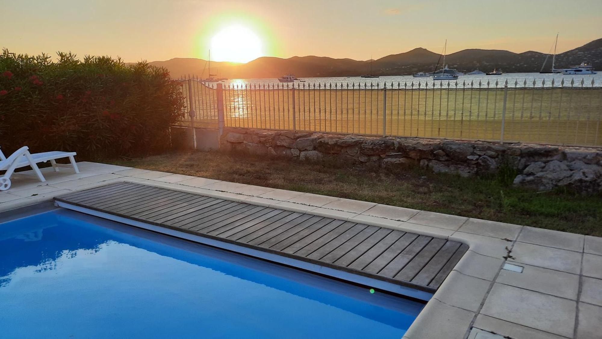 Villa Playa Del Sol -B4 Saint Tropez Bagian luar foto